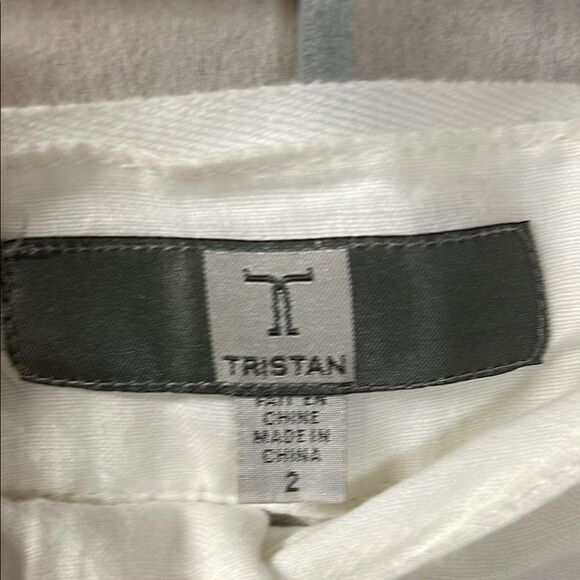 Tristan White Women’s Linen Shorts with Belt, Size 2 - Picture 2 of 5